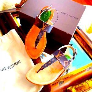 Louis Vuitton starboard flat thong sandal